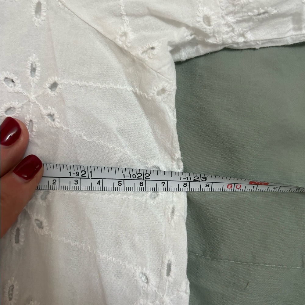 Nine West White Eyelet Blouse Size Large EUC - Picture 5 of 5